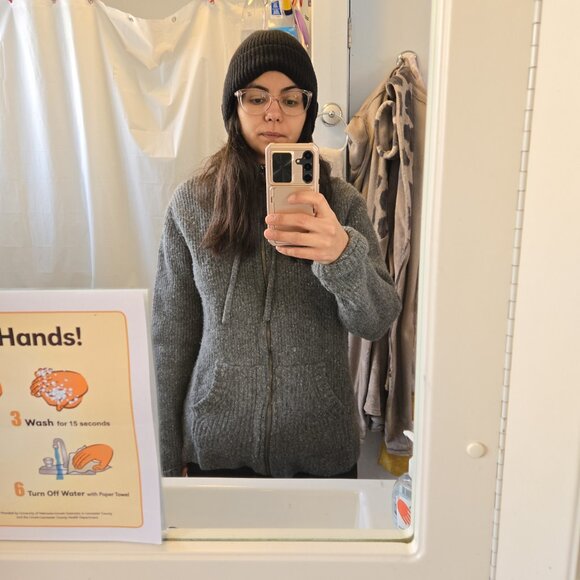 ROOTS wool, zip up, hooded sweater, great for a spring walk. - Picture 3 of 3